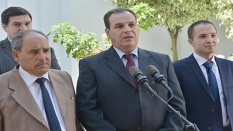 جبهة الشباب الديمقراطي تطالب بوزارة لحقوق الإنسان