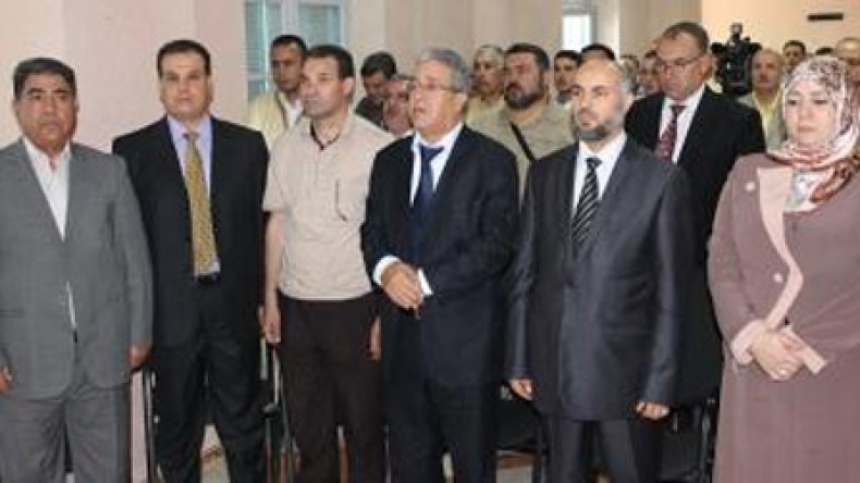 مختصون: الأحزاب السياسية في الجزائر لا تتوفر على منابر إعلامية