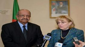 واشنطن: الجزائر رائدة في حل الأزمة الليبية سياسيا