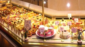 الخبّازون يحوّلون 65 % من الفرينة المدعّمة لصناعة الخبز إلى تحضير الحلويات