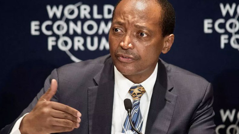 رئيس الكاف يتحدى الفيفا.. ويُحفز الأفارقة للفوز بالمونديال