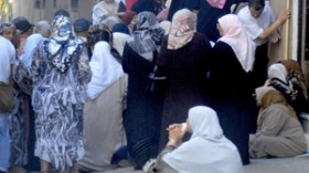 الإبقاء‭ ‬على‭ ‬قفة‭ ‬رمضان‭ ‬وتأجيل‭ ‬عملية‭ ‬تسليم الصكوك البريدية‭