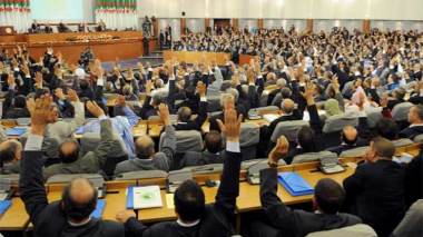 1.000 questions orales attendent les ministres du gouvernement Sellal