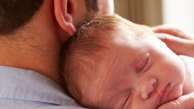 الرجال يُريدون “عطلة الأبوّة”!