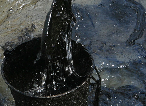 Quantities of oil discovered without drilling works southern Algeria