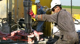 الجزائر تنسق مع دول إفريقية للحد من تدهور أسعار النفط