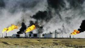 انهيار أسعار النفط يُعيد الجزائر إلى وضع أسوأ من أزمة 1986