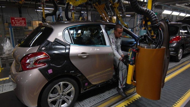 مصنع “بيجو” بوهران يدخل مرحلة الدراسة التقنية