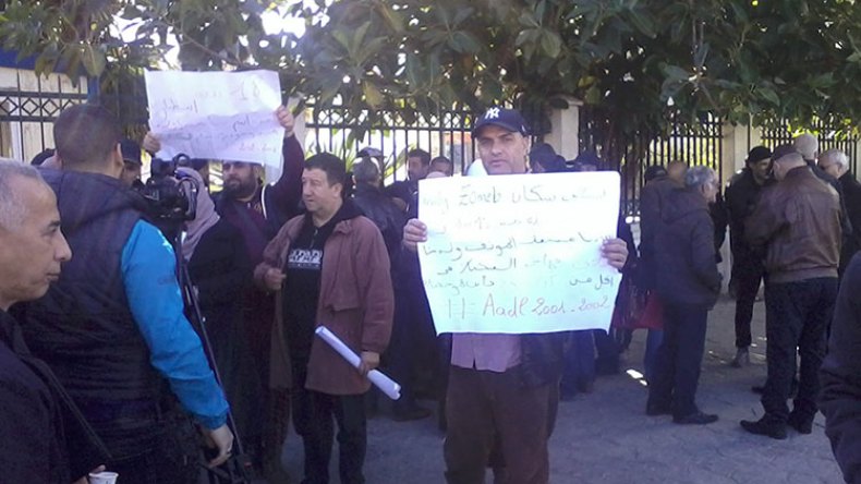 مكتتبو “عدل 1” موقع 5 آلاف مسكن بالمعاملة يحتجون
