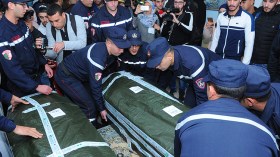 لقد غرّروا بخالد وغيلاس.. فلا تحرقوا قلوب أمهاتكم بـ”الحرقة”