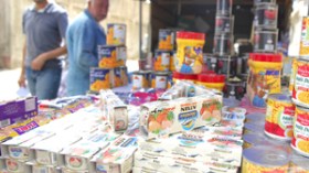 مستهلكون يخاطرون بحياتهم من أجل دنانير معدودة