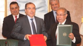 الجزائر تمنح تونس “مساعدة” بربع مليار دولار