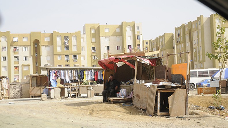 الأحياء السكنية الجديدة.. القصدير ينبعث من جديد!
