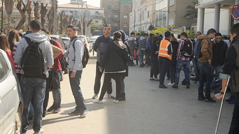 اتساع رقعة احتجاجات التلاميذ المتضامنين مع الأساتذة