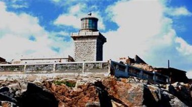 Fanal de Ras El Hamra à Annaba : un guide invitant au phare-niente