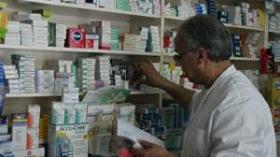 المستوردون الجزائريون يقاطعون الأدوية المصرية