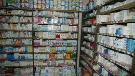 استمرار ندرة الأدوية ومختصون يطالبون بوكالة وطنية للدواء