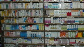 الجزائر تقرر منع المخابر الأجنبية من استيراد الأدوية