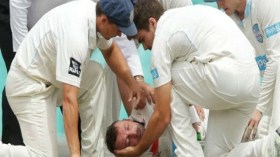 وفاة نجم الكريكيت الأسترالي بعد إصابته بكرة في الرأس