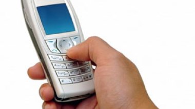 Algerians monthly spend 12 million Euros for phone cards