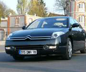 Le chauffeur des présidents algériens assassiné par son épouse avec un couperet