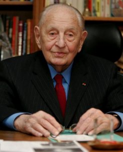 Algerian war vetran Louizet Aghil Ahriz: â€œGen. Marcel Bigeard was able to apologize to Algerian people and free his conscience from sufferance before dyingâ€