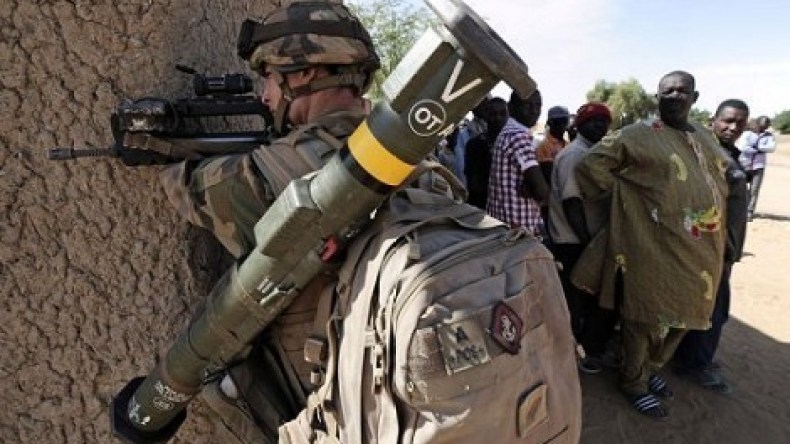 الجيش الفرنسي يقصف موقع مسلحين في غاو