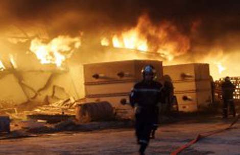 Alger: quatre blessés dans un incendie au niveau du dépôt de carburant Naftal du Caroubier