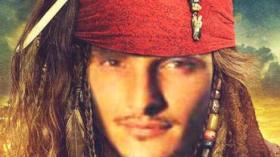 كادامورو بن طيبة من عشاق أفلام “قراصنة الكاراييبي”!؟