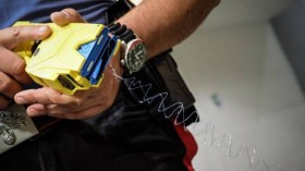 حجز مسدسات الصعق الكهربائي و”كريموجان”