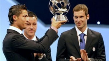 â€œGolden boyâ€ Cristiano Ronaldo wins â€œGolden Ballâ€ award