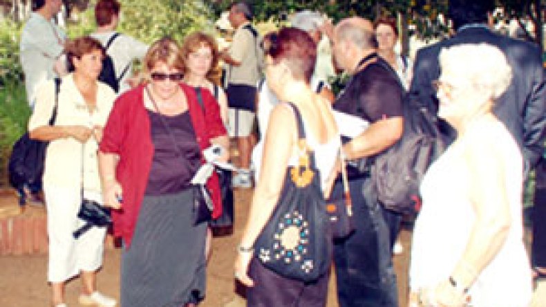 40 ألف شخص من “الأقدام السوداء” زاروا الجزائر منذ 2005