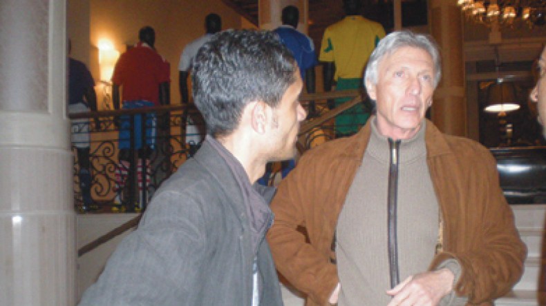 قصة استقدام المدرب الأرجنتيني مجرد نكتة …مبعوث الشروق أراد حوارا مع بيكرمان فظن أنه عرض رسمي