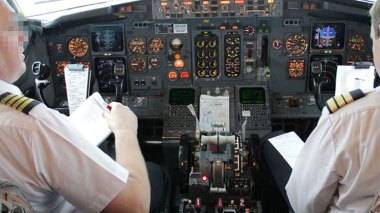 Des Algériens paient  5 milliards pour devenir pilotes !