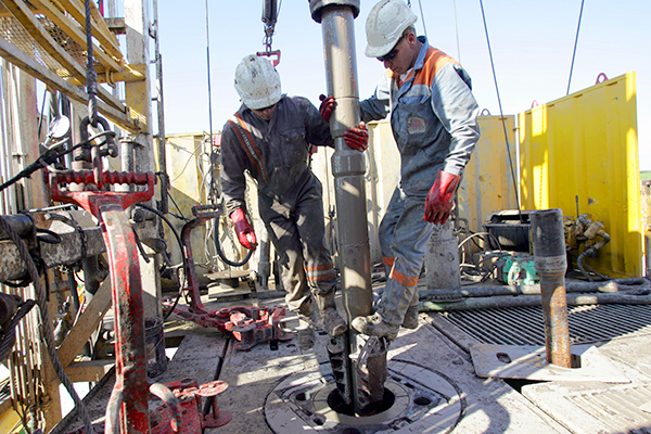 Algeria’s Treasury gains additional seven dollars in oil barrel