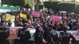 ممثلون من “تنسيقية جنود الاستبقاء” برئاسة الجمهورية