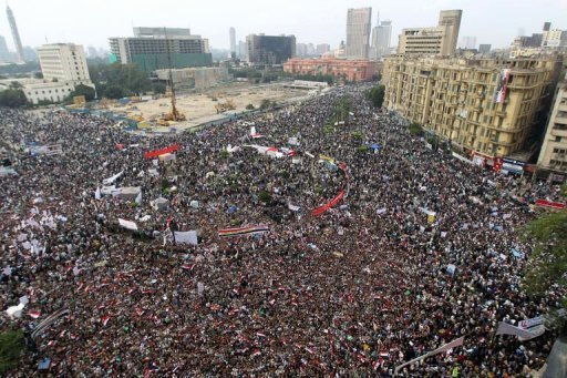 Egypte: affrontements entre policiers et manifestants place Tahrir au Caire