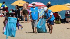 رفع 3294 طن من النفايات بعد 3 أيام من فتح 55 شاطئا بالعاصمة