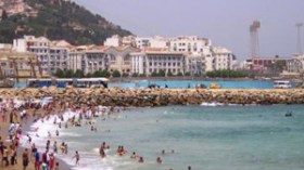 شواطئ العاصمة استقطبت 27  ألف مصطاف في نهار رمضان