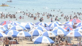 100 مليون مرتاد نزلوا بالشواطئ الجزائرية هذا الصيف