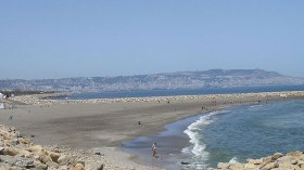 وزير ضدّ وزير!