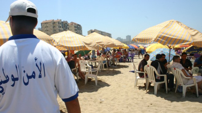 السرقة‭ ‬بالشواطئ‭..‬عوم‭ ‬وعسّ‭ ‬حوايجك