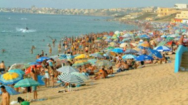 Ramadhan 2012: les Algérois en quête de fraîcheur à l’assaut des plages pendant le jeûne
