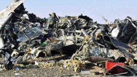 الطائرة الروسية المنكوبة “انشطرت في الجو”