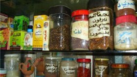 فرض قانون جديد لمراقبة أدوية الطب البديل وبيعها في الصيدليات