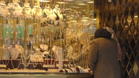 “البلاكيور” يعوض الذهب في الأعراس من أجل عيون الناس