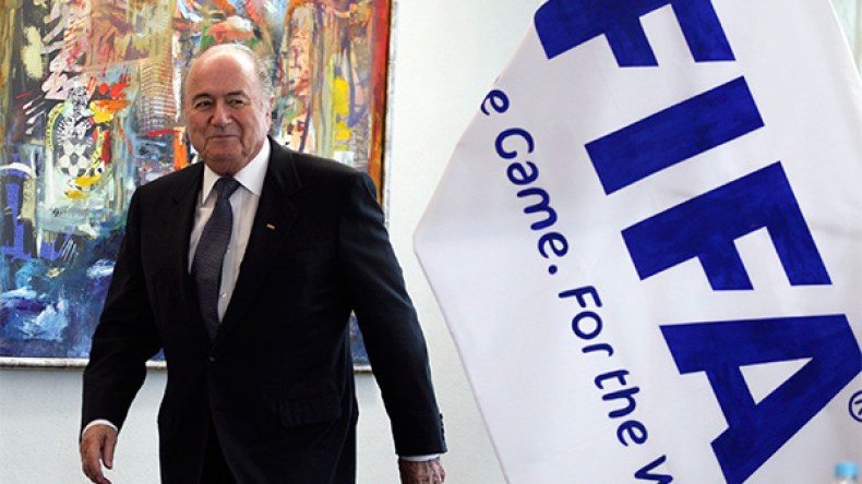 الاتحاد الآسيوي يساند بلاتر لعهدة جديدة.. وفرص بقائه تتضاعف