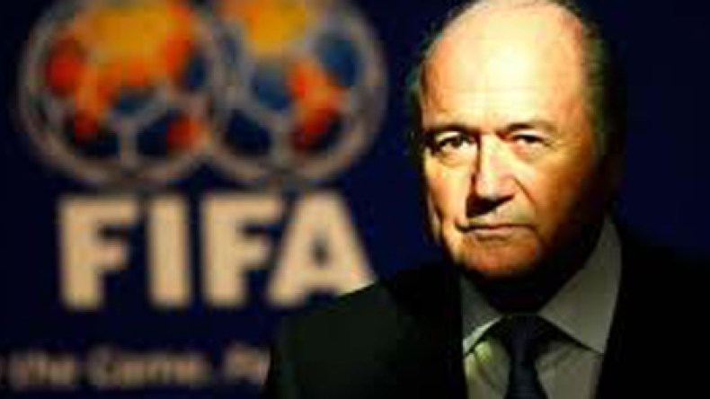 بلاتير استمع أمس للوفد الغامبي والقرار عن قريب