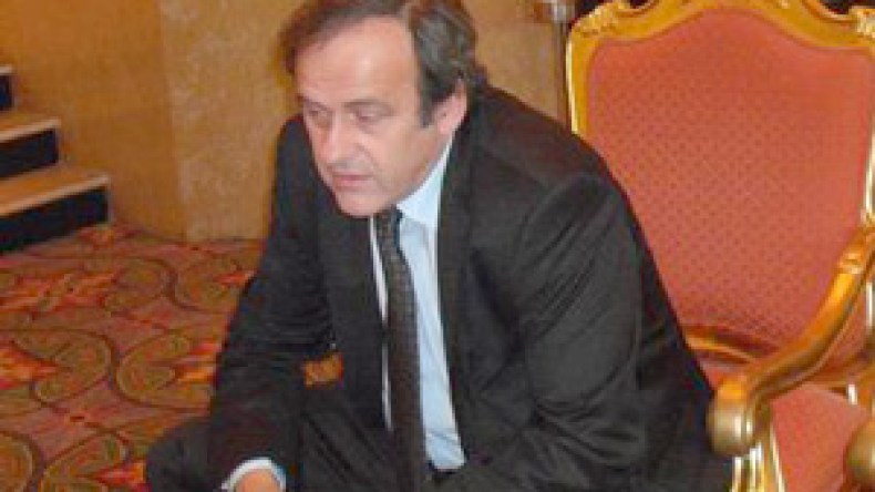 من‮ ‬حق‮ ‬ألمانيا‮ ‬الاتفاق‮ ‬مع‮ ‬النمسا‮ ‬على‮ ‬حساب‮ ‬الجزائر‮ ‬للتأهل‮ ‬إلى‮ ‬مونديال‮ ‬82‭ ‬