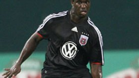 Three players miss Algeria flight